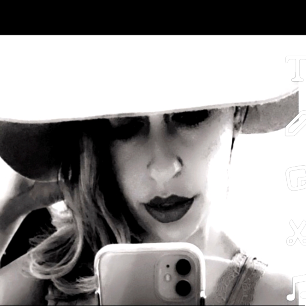 Meet your Posher, Morgan